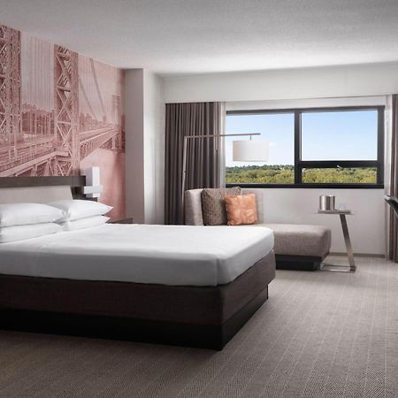 ทีเน็ค แมริออท แอท เกลนพอยต์ Hotel ทีเนค ภายนอก รูปภาพ