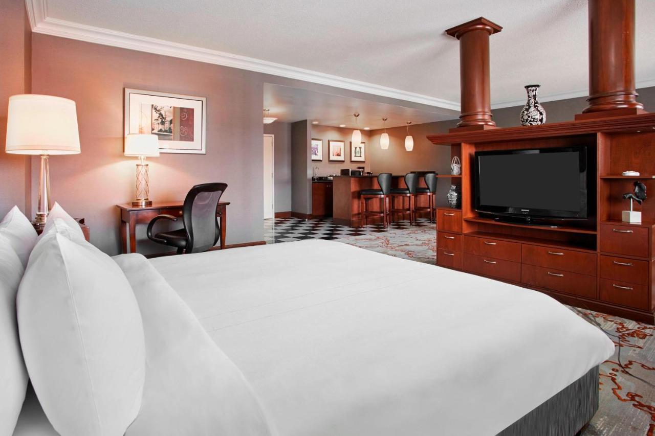 ทีเน็ค แมริออท แอท เกลนพอยต์ Hotel ทีเนค ภายนอก รูปภาพ